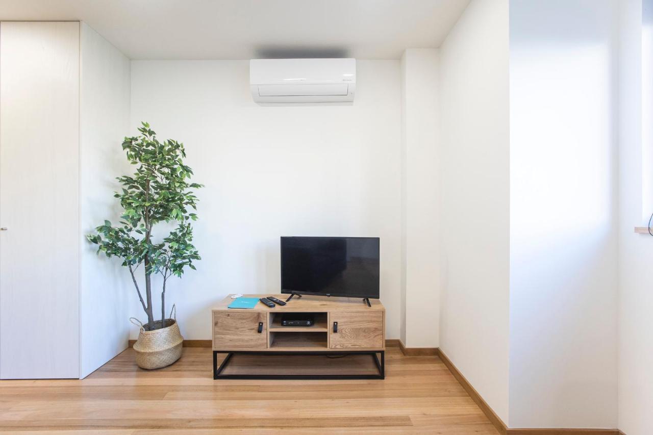 Homely Studio w/ AC near Marquês by LovelyStay Porto Exterior foto